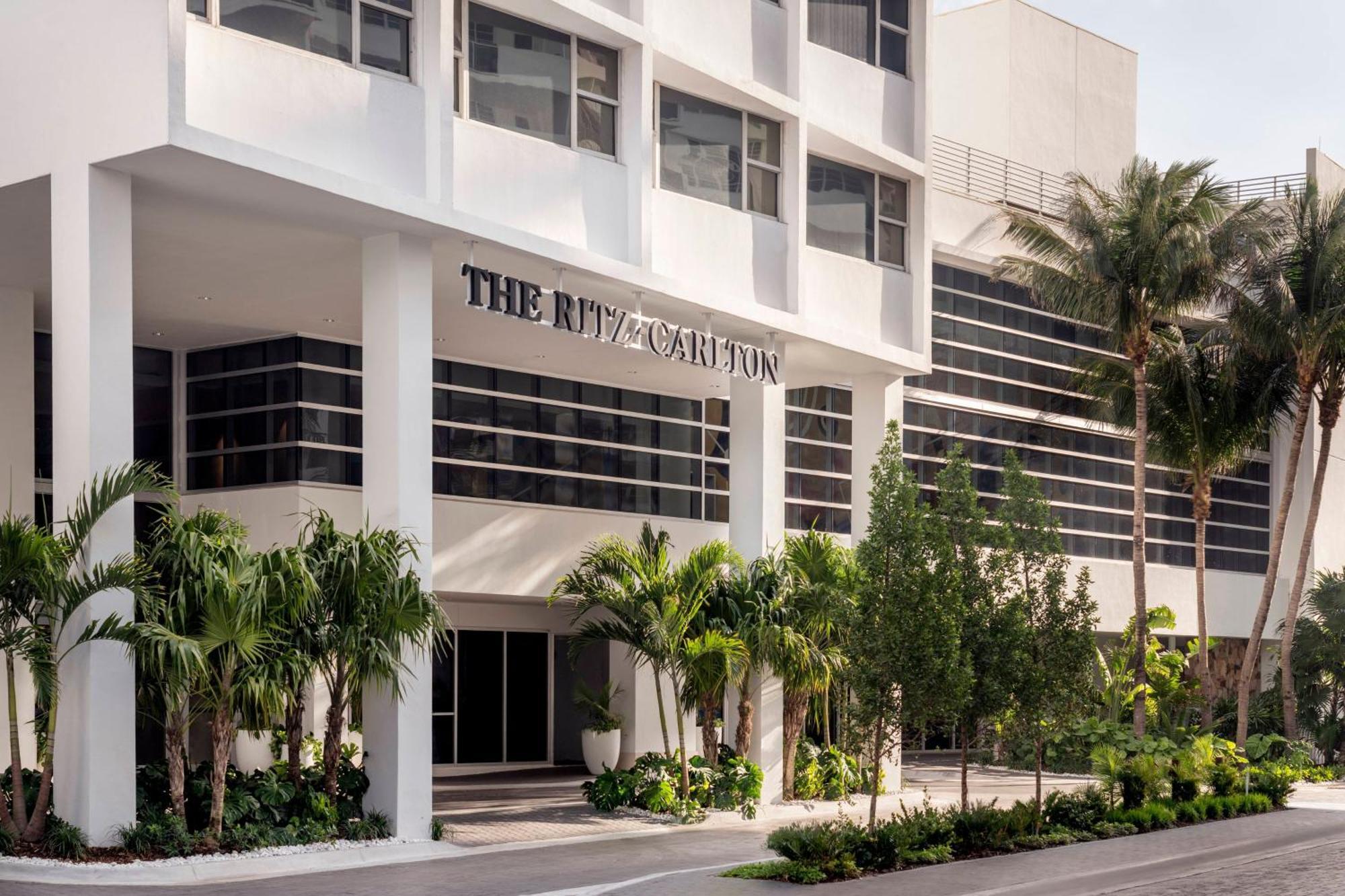 The Ritz-Carlton, South Beach Hotel Miami Beach Exterior photo